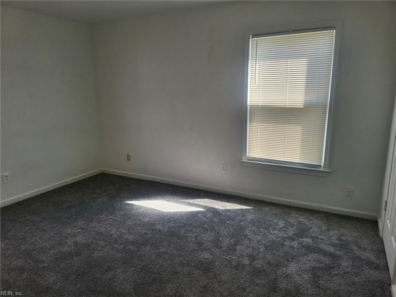 Photo 27 of 35 residential for sale in Hampton virginia