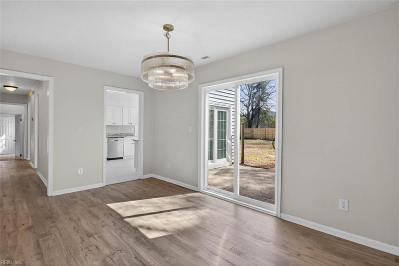 Photo 11 of 38 residential for sale in Virginia Beach virginia