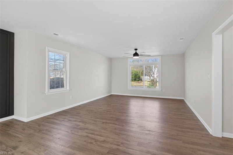 Photo 9 of 38 residential for sale in Virginia Beach virginia