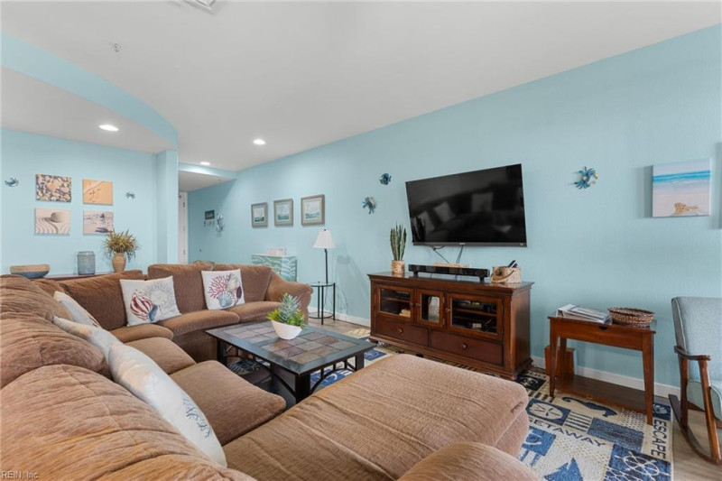 Photo 11 of 46 residential for sale in Virginia Beach virginia