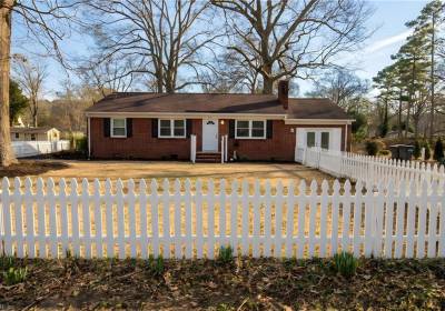 207 Falcon Road, York County, VA 23690