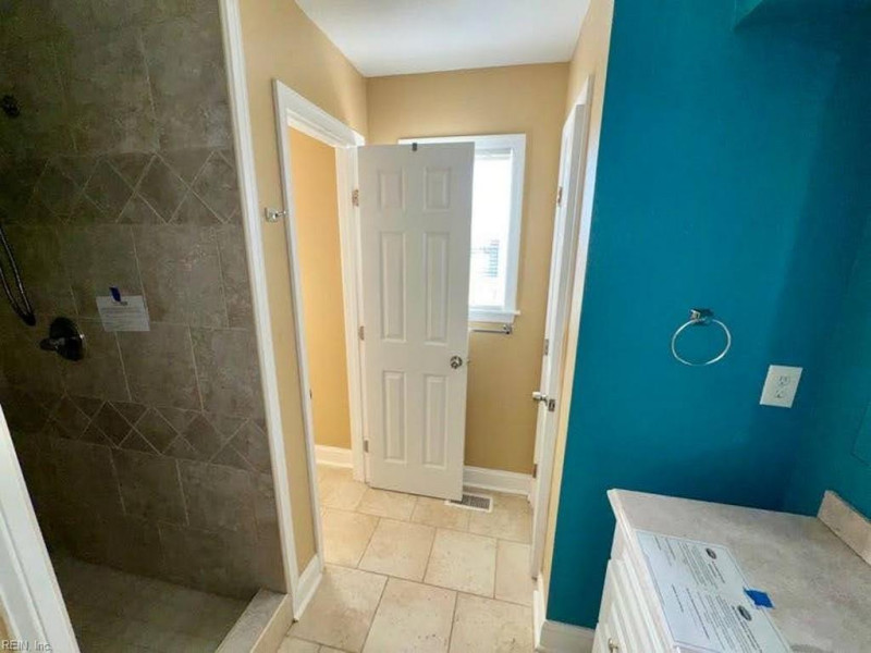 Photo 17 of 18 residential for sale in Norfolk virginia