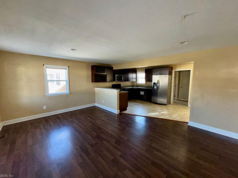 Photo 4 of 18 residential for sale in Norfolk virginia
