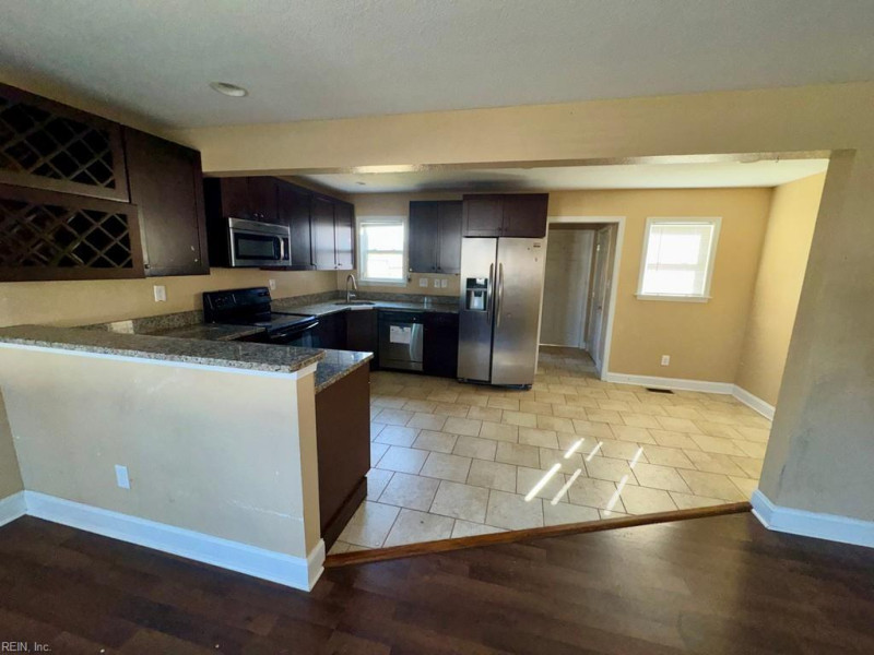 Photo 6 of 18 residential for sale in Norfolk virginia