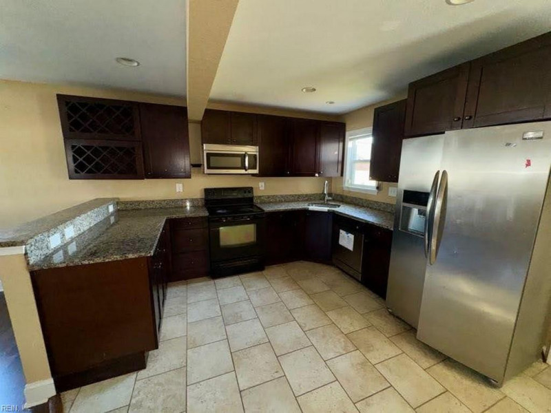 Photo 7 of 18 residential for sale in Norfolk virginia