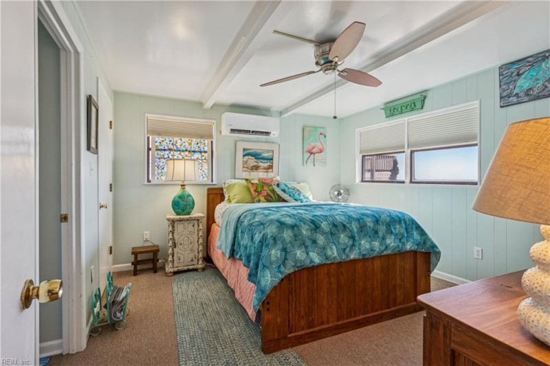 Photo 20 of 44 residential for sale in Hampton virginia