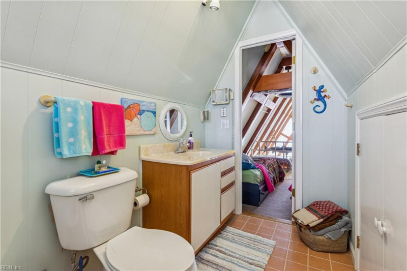 Photo 31 of 44 residential for sale in Hampton virginia