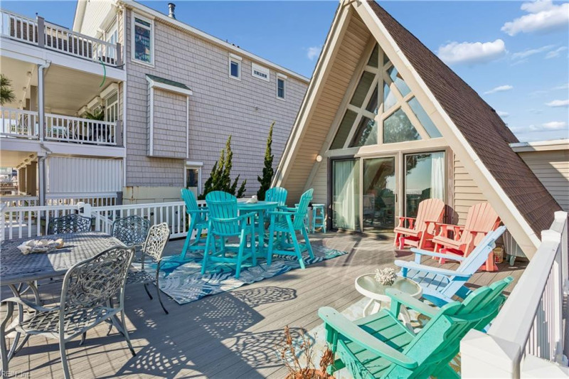 Photo 34 of 44 residential for sale in Hampton virginia