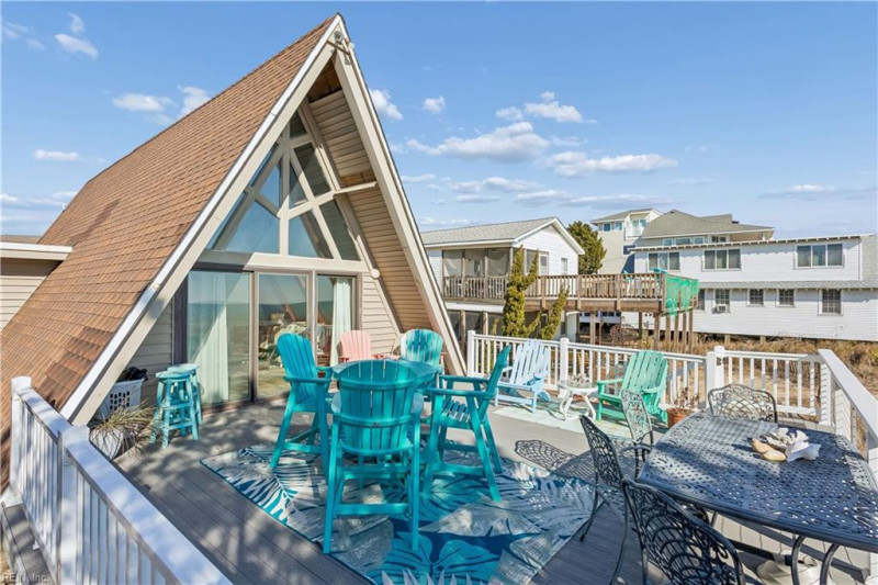 Photo 35 of 44 residential for sale in Hampton virginia