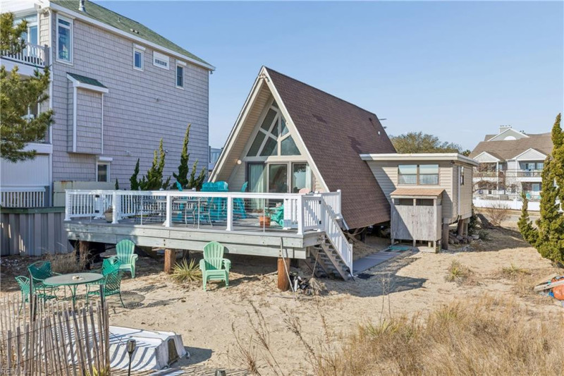 Photo 37 of 44 residential for sale in Hampton virginia