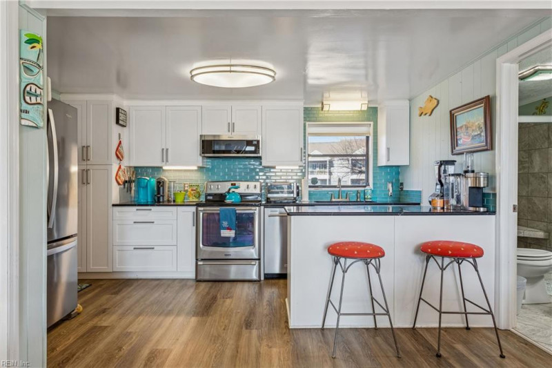 Photo 5 of 44 residential for sale in Hampton virginia