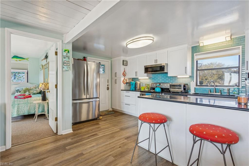 Photo 6 of 44 residential for sale in Hampton virginia