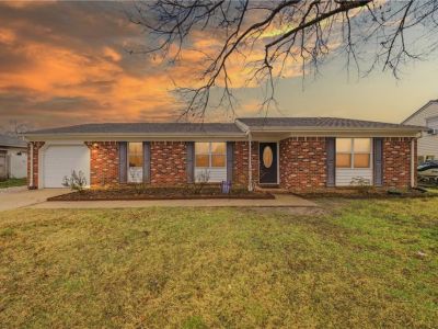 property image for 2009 Livingston Oak Drive VIRGINIA BEACH VA 23464