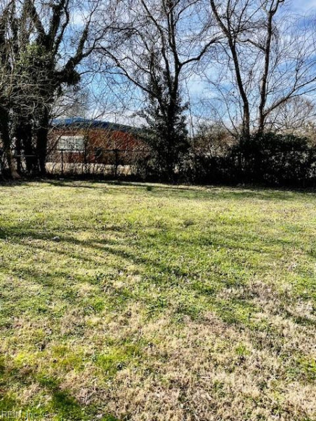 Photo 13 of 19 residential for sale in Hampton virginia