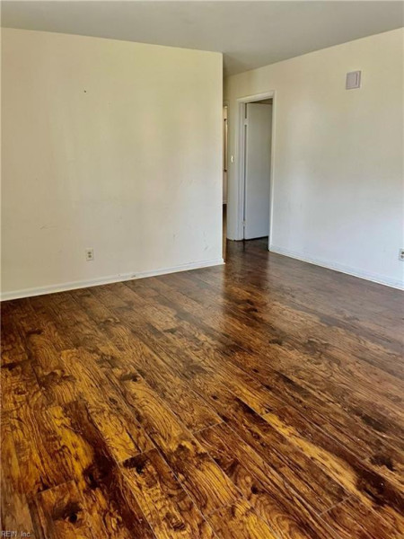 Photo 3 of 19 residential for sale in Hampton virginia