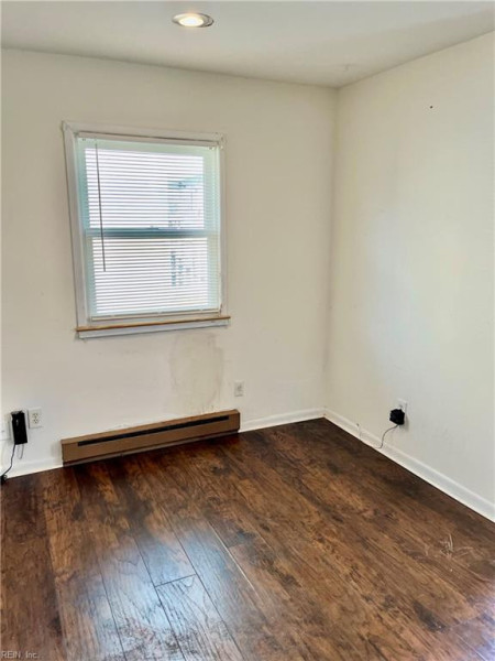 Photo 4 of 19 residential for sale in Hampton virginia