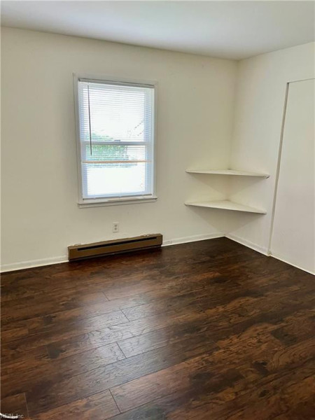Photo 7 of 19 residential for sale in Hampton virginia