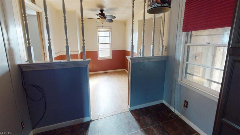 Photo 12 of 50 residential for sale in Portsmouth virginia