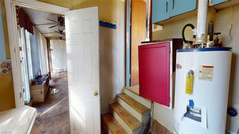 Photo 17 of 50 residential for sale in Portsmouth virginia