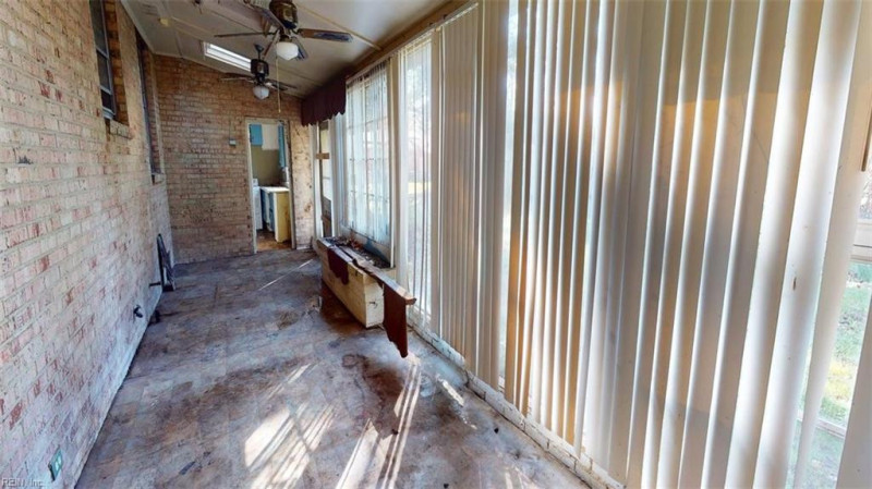 Photo 19 of 50 residential for sale in Portsmouth virginia
