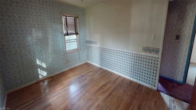 Photo 27 of 50 residential for sale in Portsmouth virginia