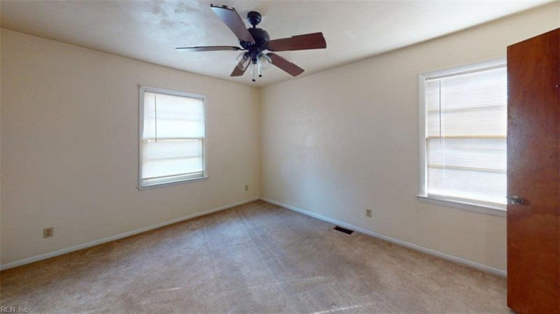 Photo 29 of 50 residential for sale in Portsmouth virginia