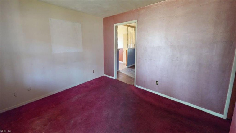 Photo 3 of 50 residential for sale in Portsmouth virginia