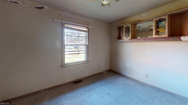 Photo 31 of 50 residential for sale in Portsmouth virginia
