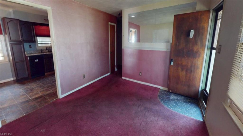 Photo 4 of 50 residential for sale in Portsmouth virginia