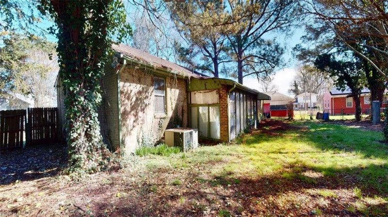 Photo 45 of 50 residential for sale in Portsmouth virginia
