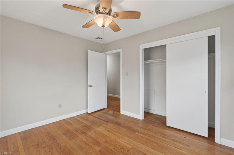 Photo 25 of 35 residential for sale in Virginia Beach virginia