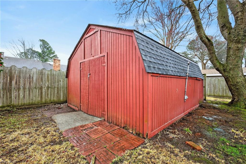 Photo 33 of 35 residential for sale in Virginia Beach virginia