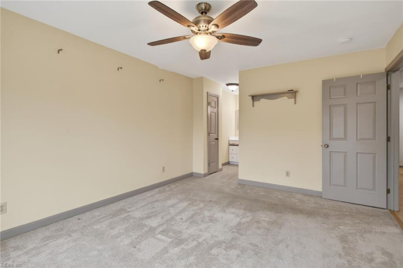Photo 16 of 29 residential for sale in Portsmouth virginia