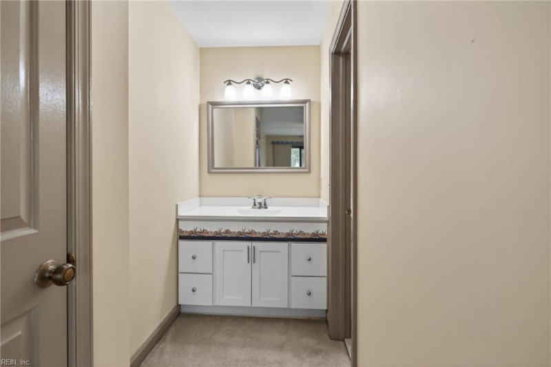 Photo 19 of 29 residential for sale in Portsmouth virginia