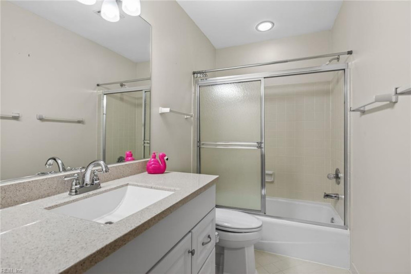 Photo 21 of 29 residential for sale in Portsmouth virginia