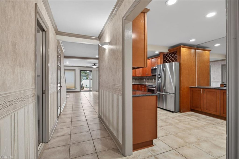 Photo 4 of 29 residential for sale in Portsmouth virginia