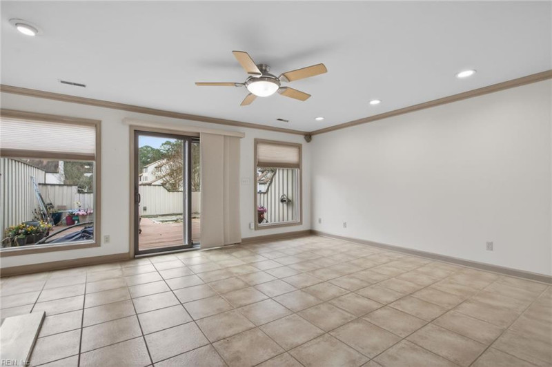 Photo 5 of 29 residential for sale in Portsmouth virginia