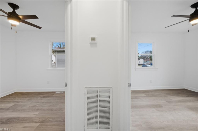 Photo 12 of 29 residential for sale in Chesapeake virginia