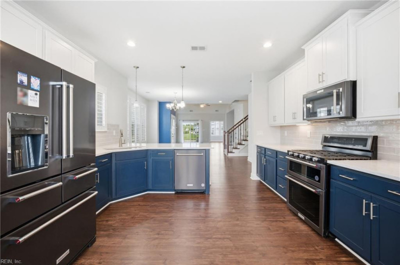 Photo 12 of 47 residential for sale in Chesapeake virginia