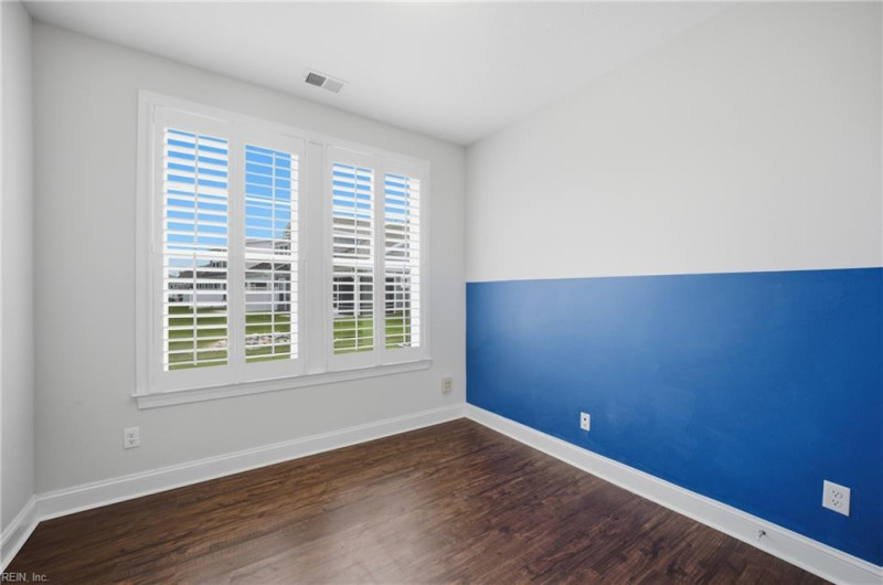 Photo 17 of 47 residential for sale in Chesapeake virginia