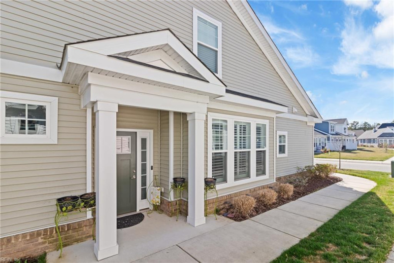 Photo 38 of 47 residential for sale in Chesapeake virginia