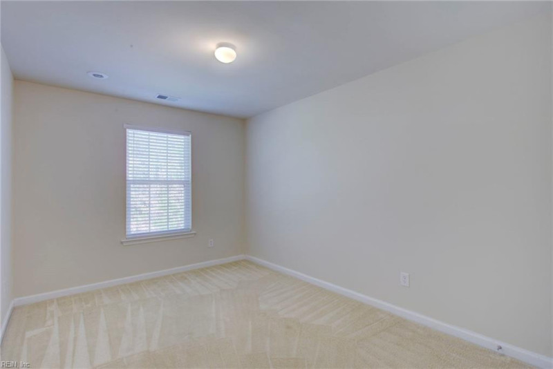 Photo 14 of 20 residential for sale in York County virginia