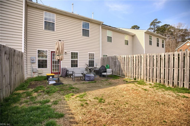 Photo 18 of 20 residential for sale in York County virginia