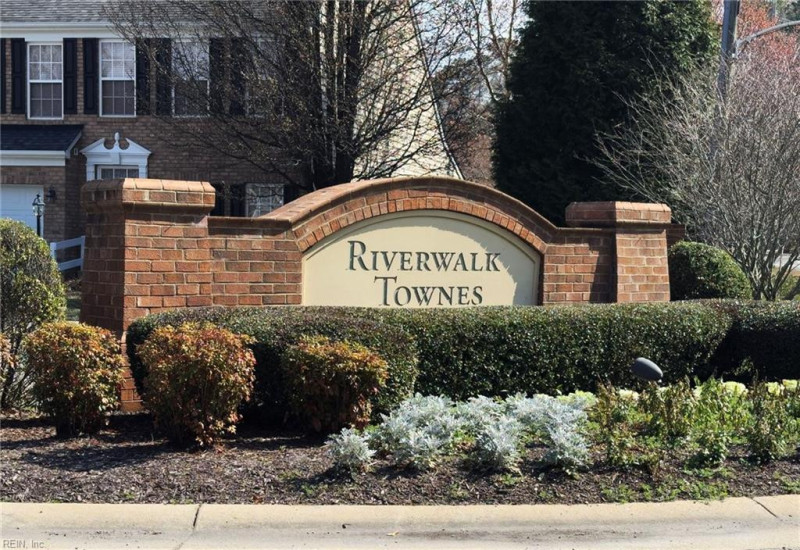 Photo 19 of 20 residential for sale in York County virginia