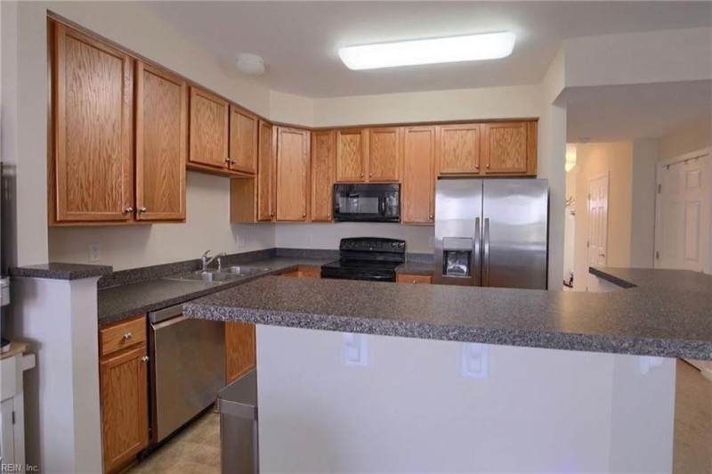 Photo 7 of 20 residential for sale in York County virginia