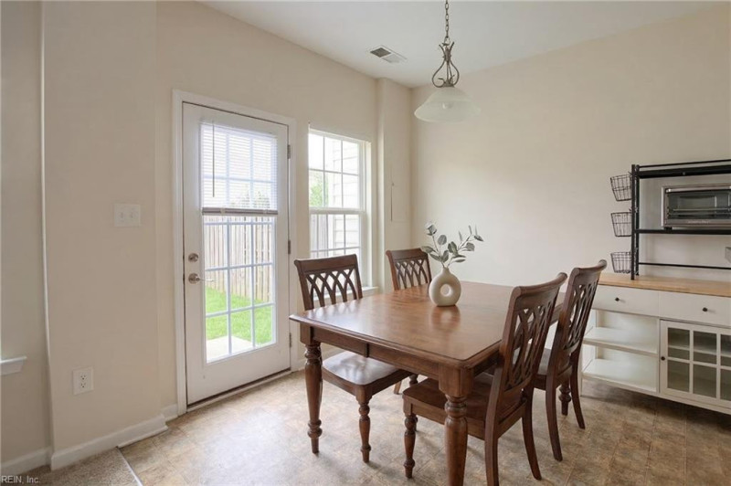 Photo 8 of 20 residential for sale in York County virginia