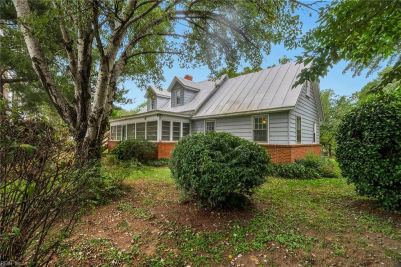 Photo 1 of 44 residential for sale in Middlesex County virginia