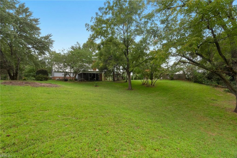 Photo 10 of 44 residential for sale in Middlesex County virginia