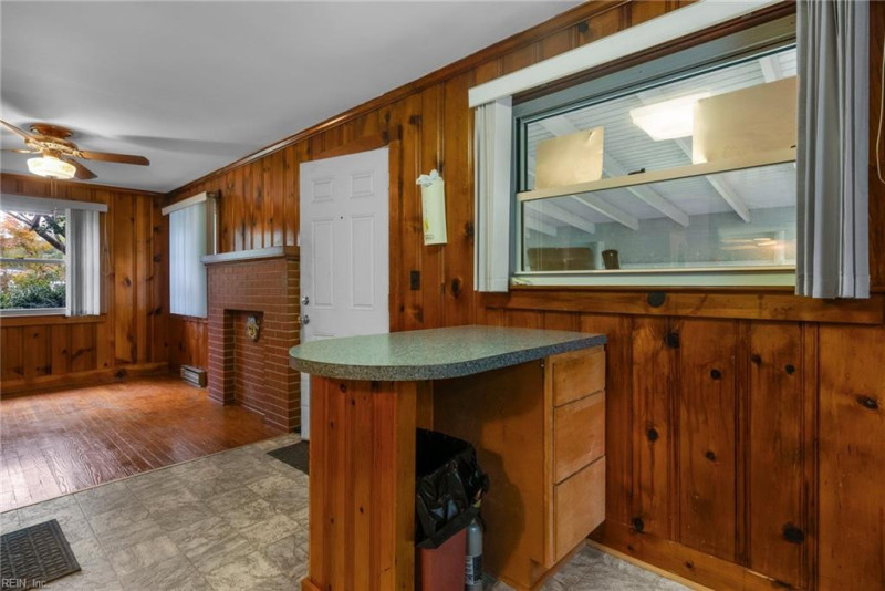 Photo 20 of 44 residential for sale in Middlesex County virginia