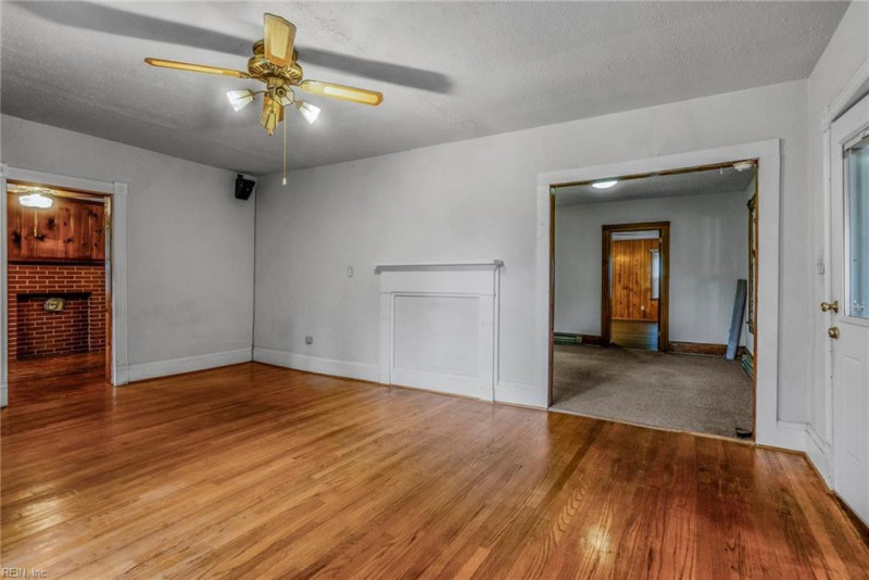 Photo 24 of 44 residential for sale in Middlesex County virginia